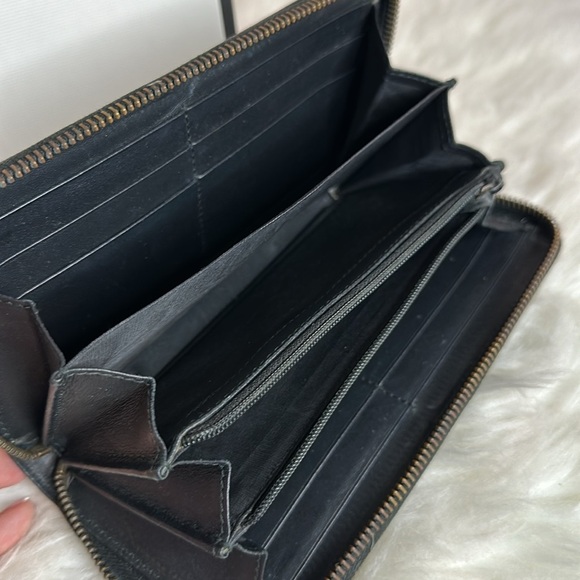 💯Authentic Gucci Zipped Around Long Wallet🍀 - Picture 11 of 16
